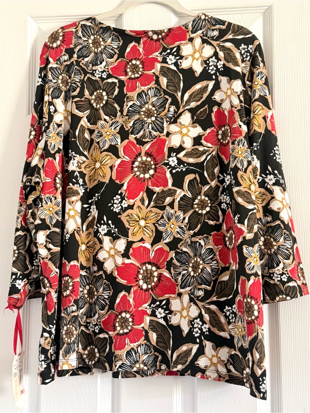 Ruby Rd. Black Floral Knit Top with Red & Gold Blooms NWT 2X - Picture 2 of 8